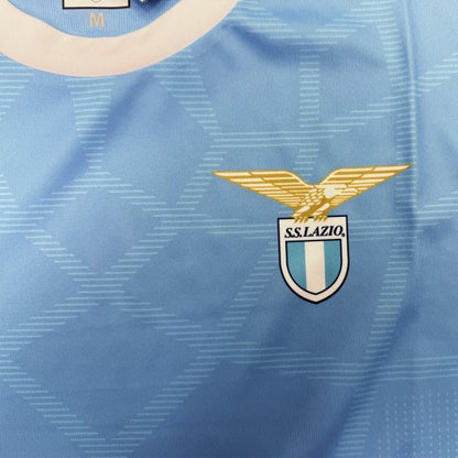 Maglia Ufficiale S.S. Lazio Home – Versione Neutra: Pura Tradizione Celeste